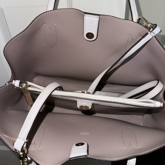 SOLD*** Kate spade mini 👜 - Picture 2 of 4